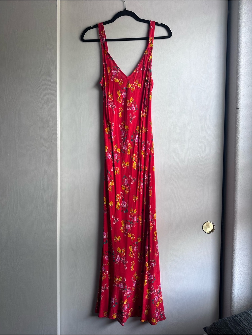 Rumored Red Floral V-Neck Maxi Dress Never Worn
